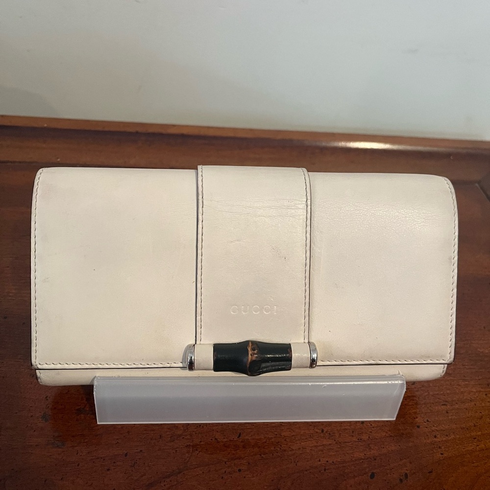 Gucci Wallet with Bamboo hardware- off white/cream color